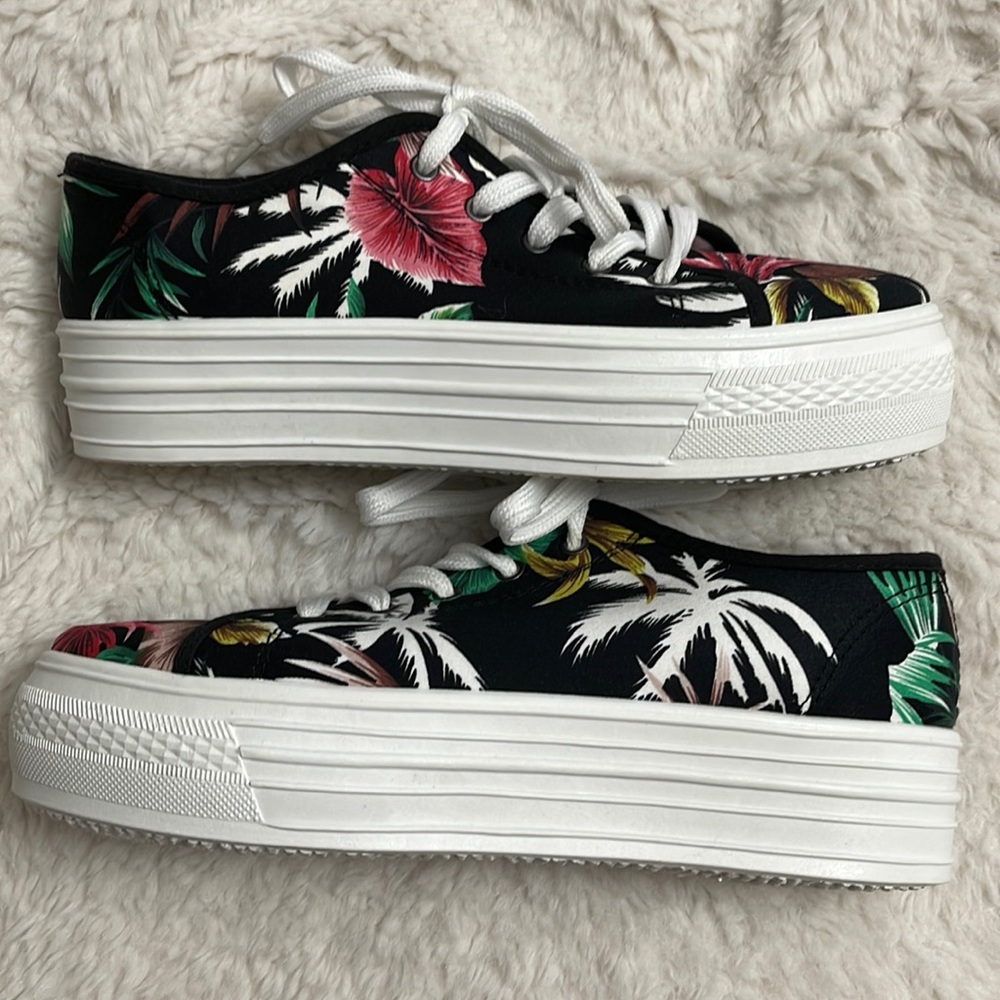 ICY brand Hawaiian Floral platform shoes